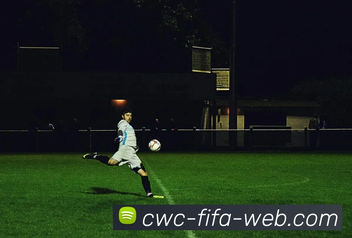 足球传单的魅力与影响力探讨如何提升球迷参与度与赛事热情